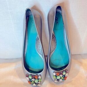 Okay-b, rubber flats, flats,